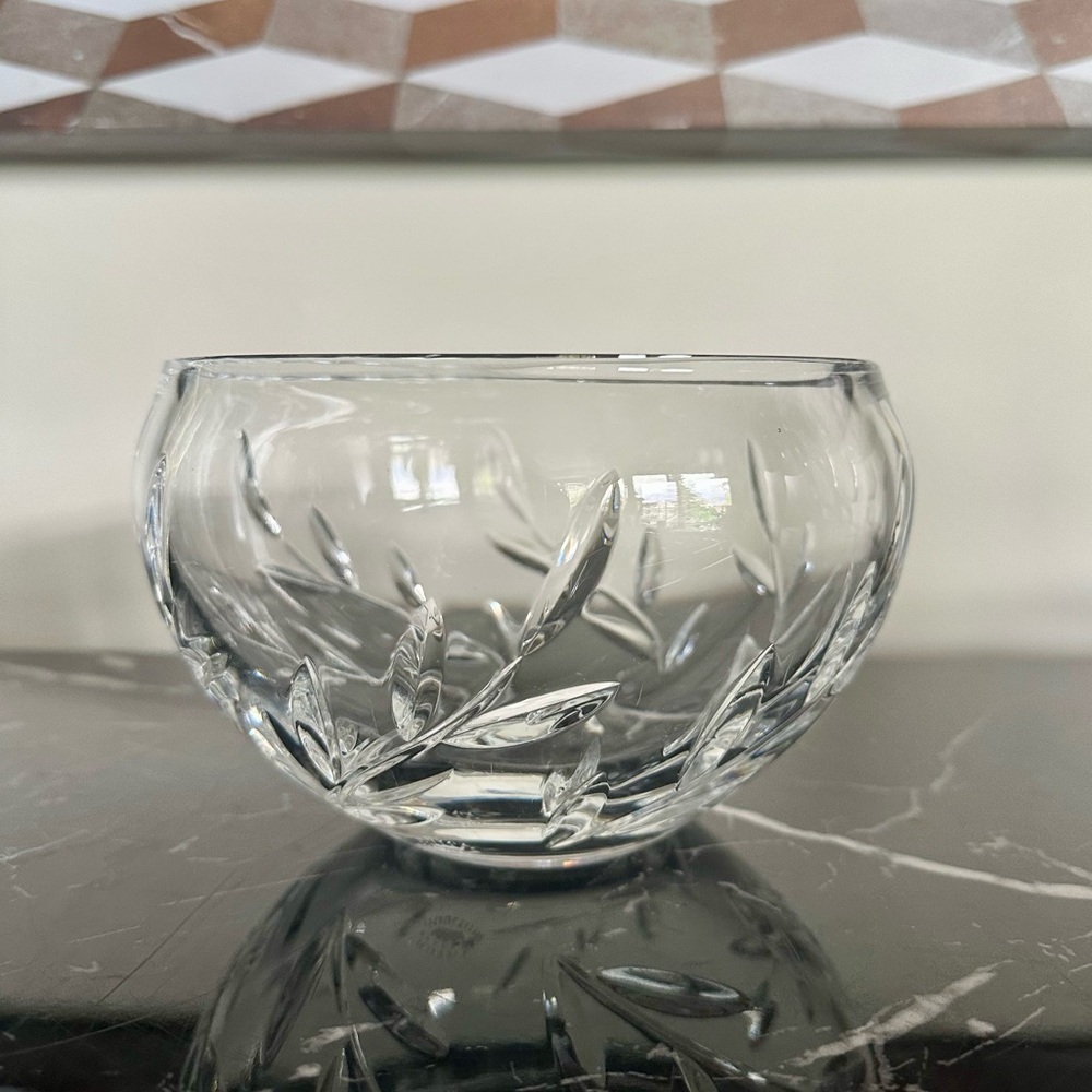 Royal Doulton Park Palace Cut Crystal Round Rose Bowl Vase Leaf Design Etched